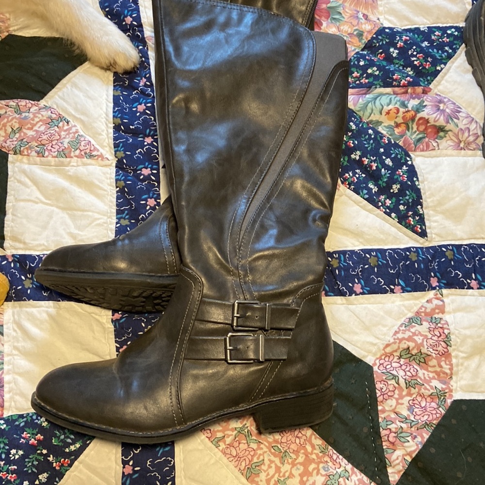 Grey knee boots